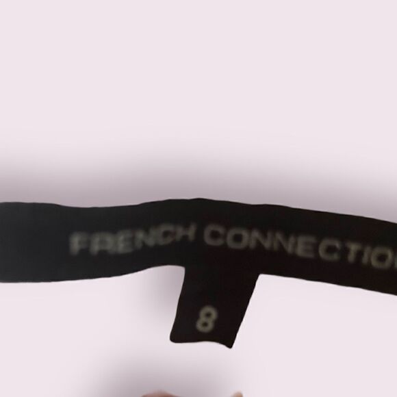 French Connection | EUC Women's High waisted Shorts Size 6 in White - Picture 5 of 7